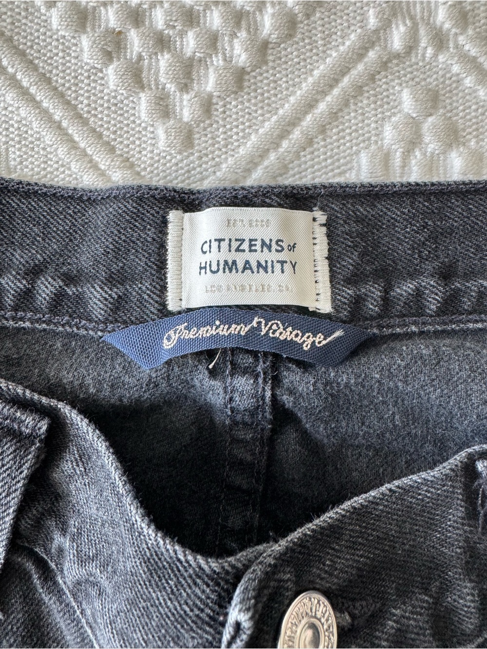 Citizen of Humanity Elle V-Front Black Jeans Nightfall Button Fly size 30 - Picture 12 of 13